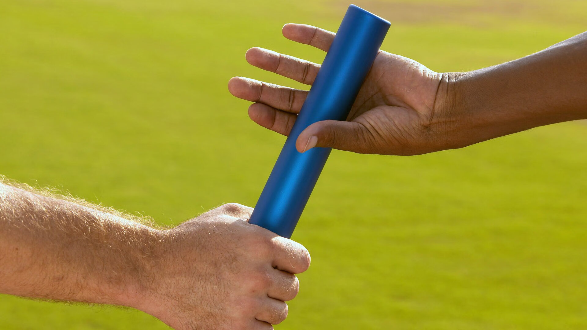 爱游戏内容中心-青年球员崭露头角，成为比赛最大亮点，青年球员合同